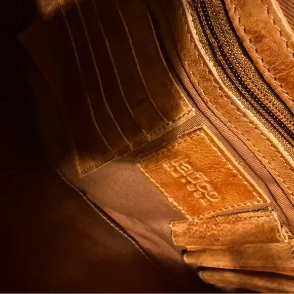 LATICO CALLIE SLING CROSSBODY “Cognac” - Picture 3 of 7